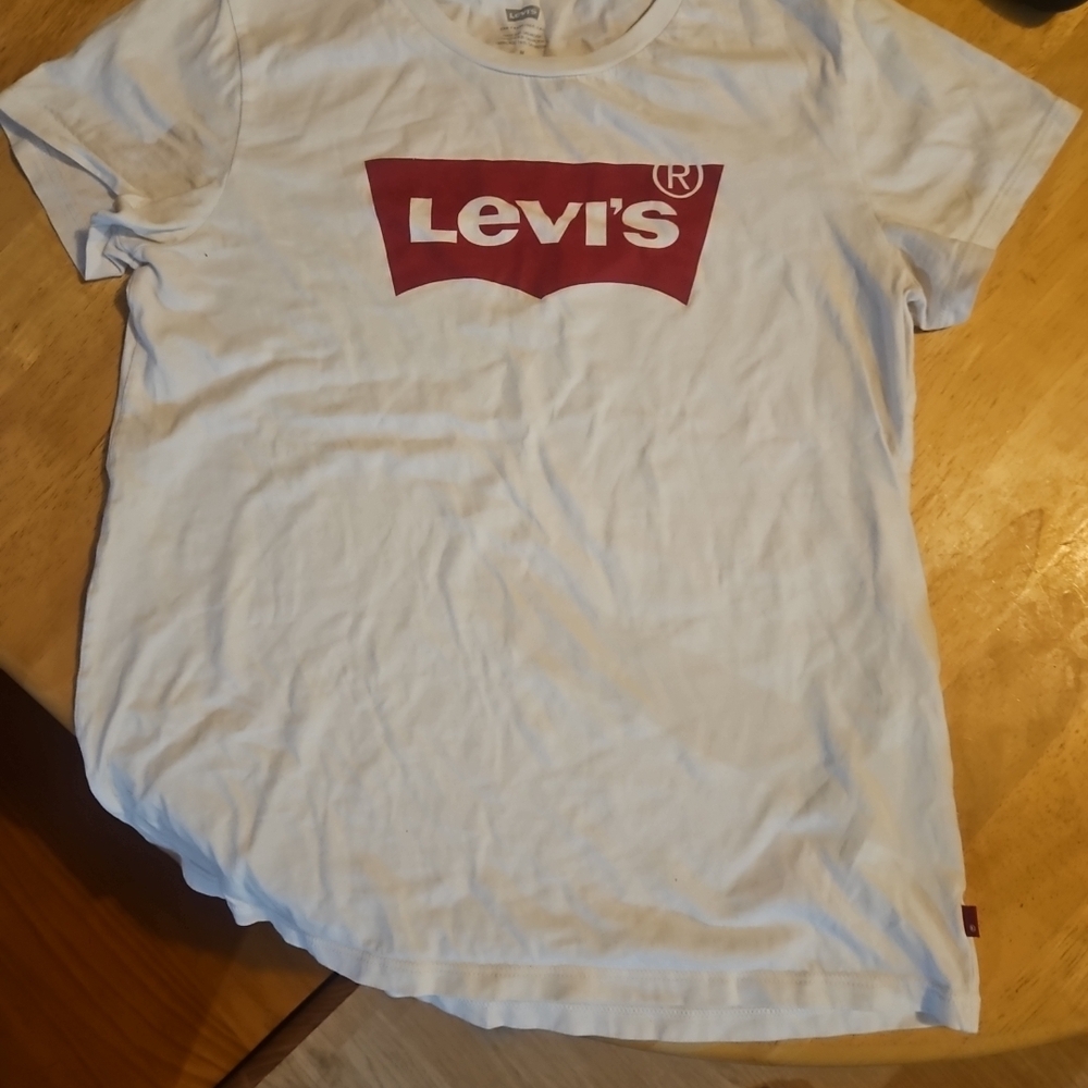 Levi's Classic White Tee with Red Graphic